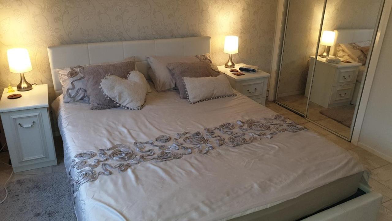 Ceylon Homestay グラスゴー エクステリア 写真